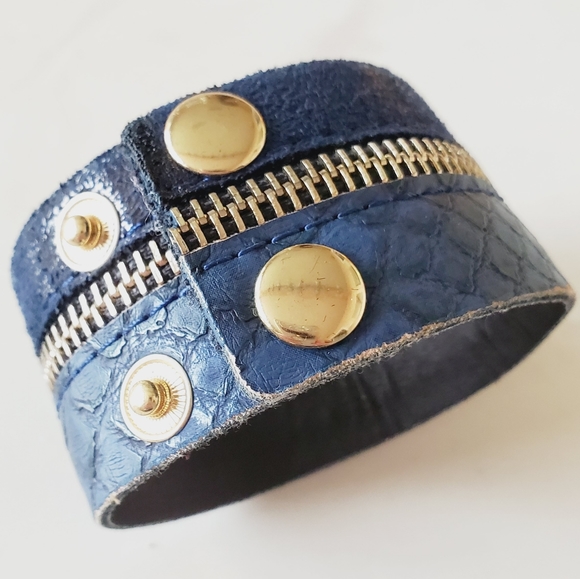 Leather Cuff - Picture 4 of 12